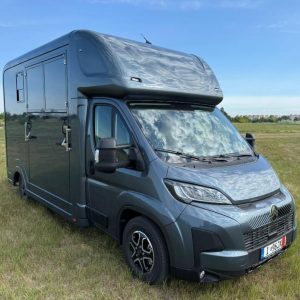 Citroen Jumper for 2 horses